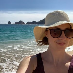 Meet your Posher, Alexis